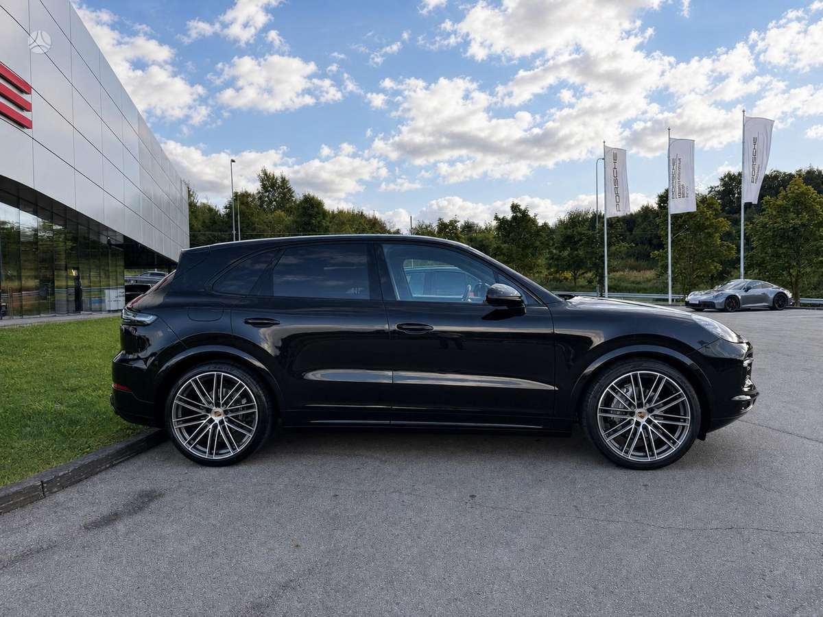 Porsche Cayenne - 5