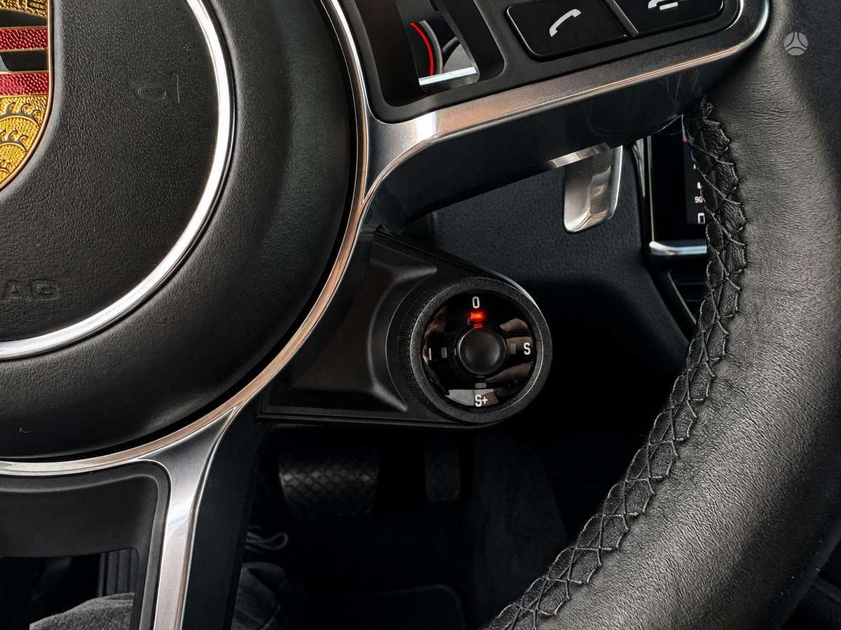 Porsche Cayenne - 10