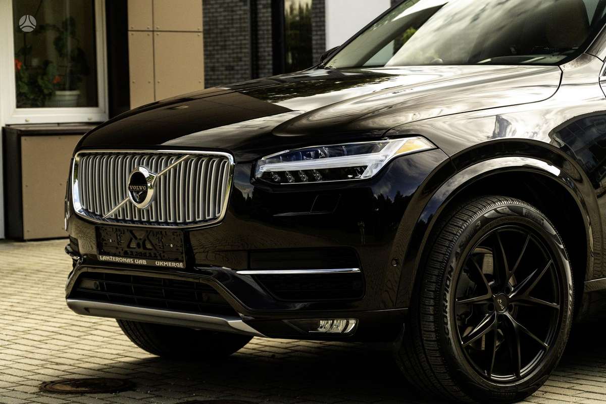 Volvo XC90 - 11