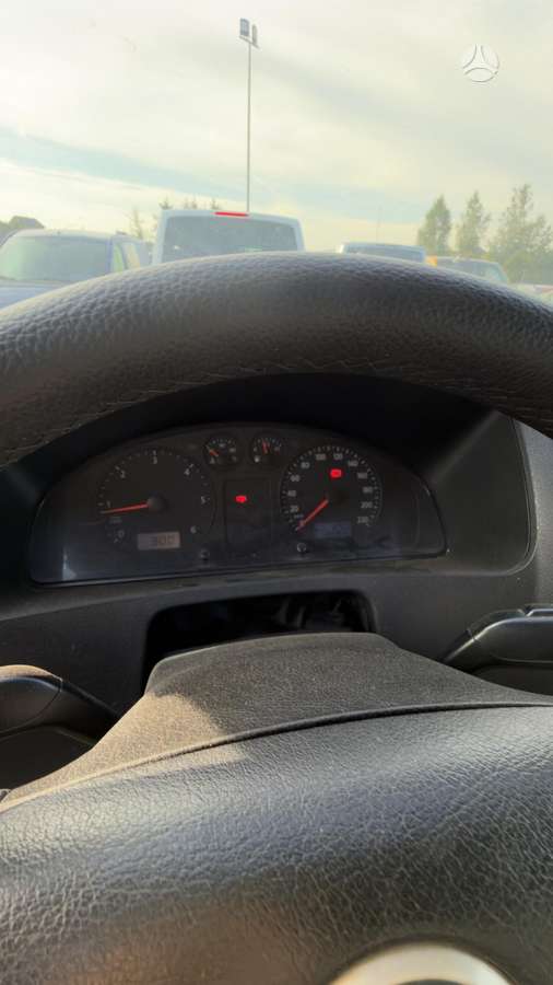 Volkswagen Transporter - 10