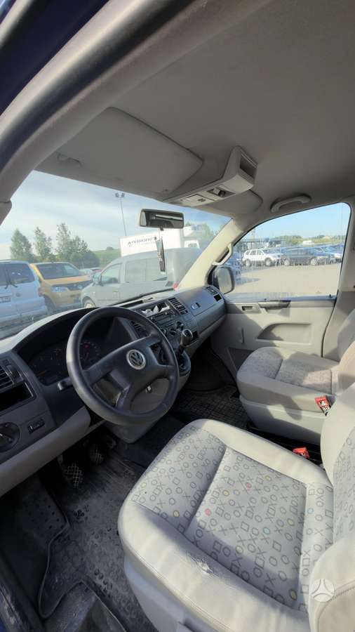 Volkswagen Transporter - 7