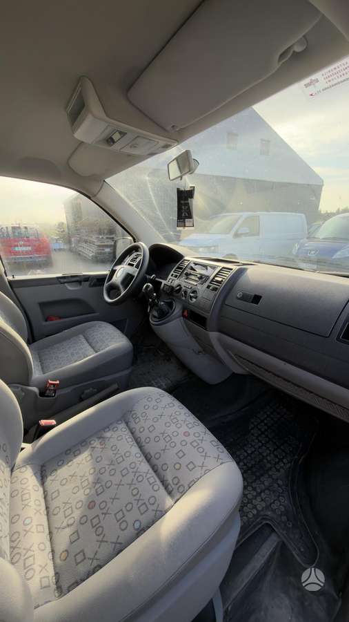 Volkswagen Transporter - 8