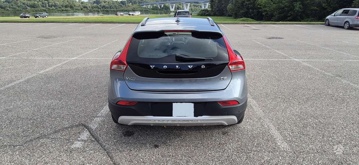 Volvo V40 Cross Country - 5