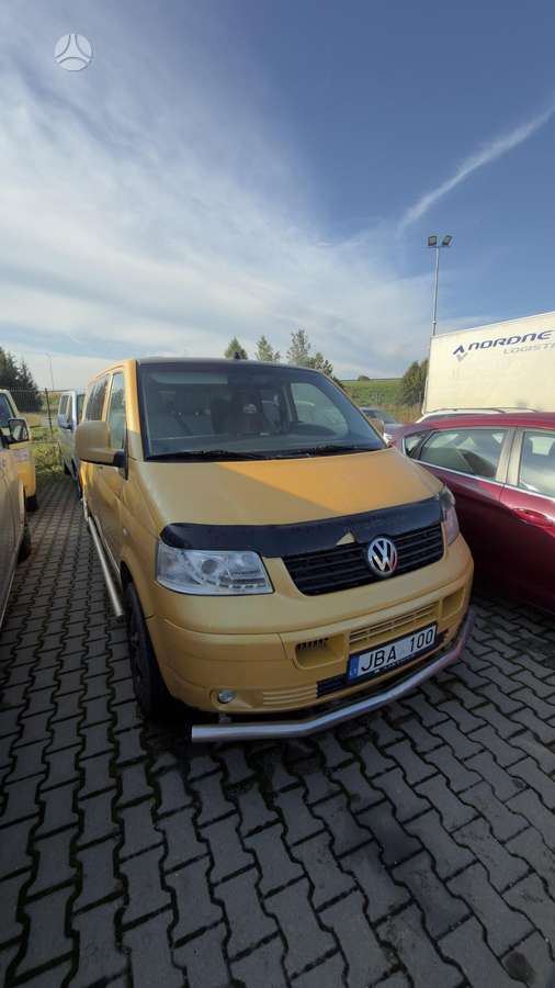 Volkswagen Transporter - 1