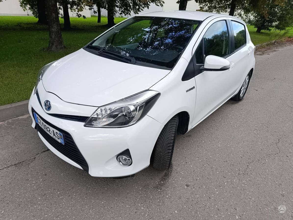 Toyota Yaris - 1