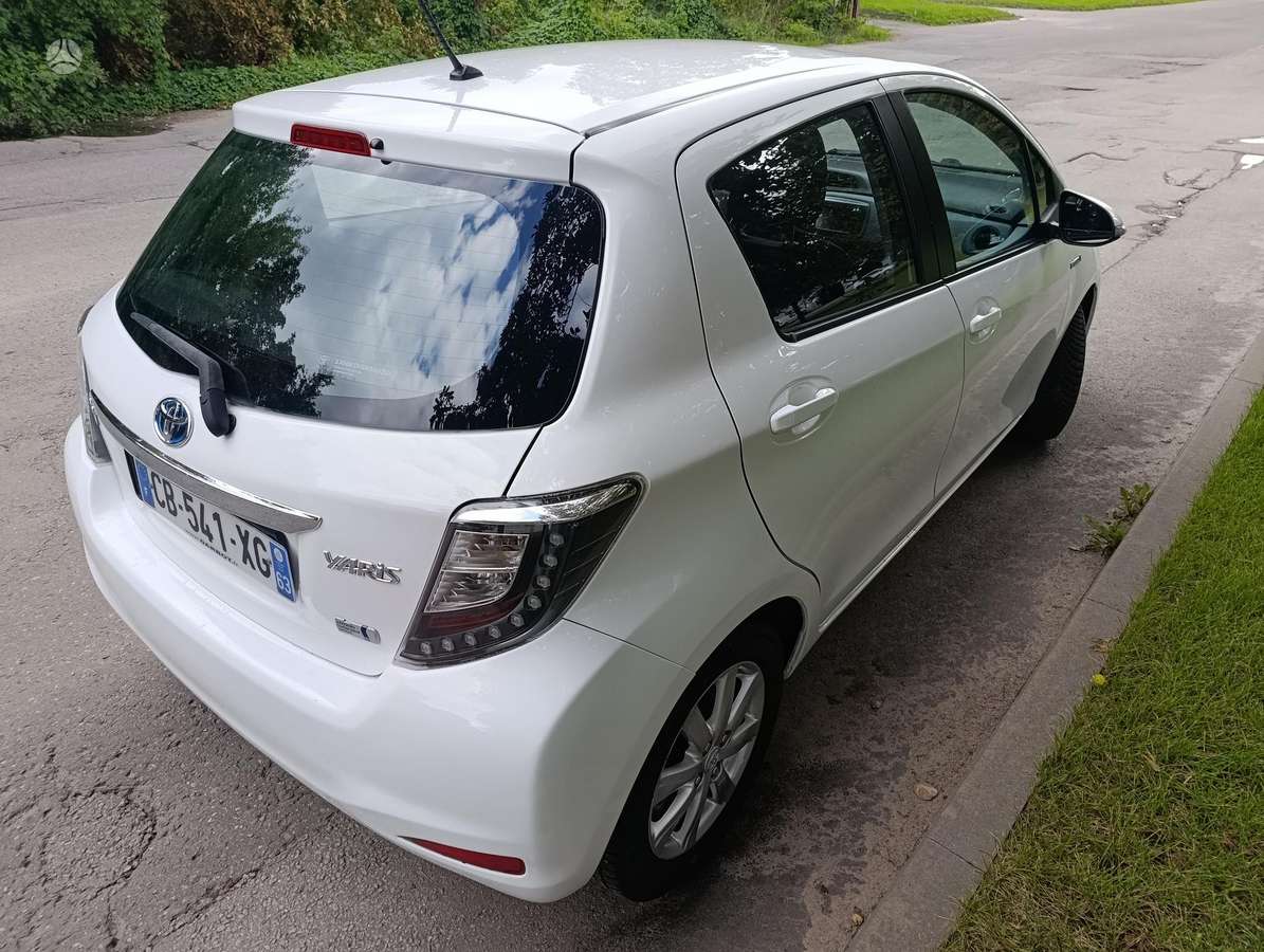 Toyota Yaris - 5