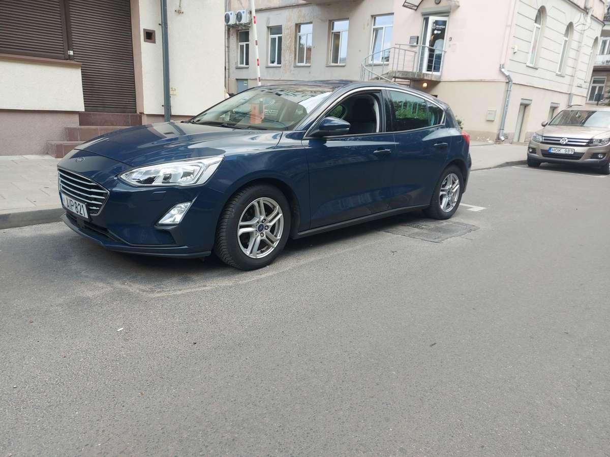 Ford Focus, 1.0 l., Хэтчбек