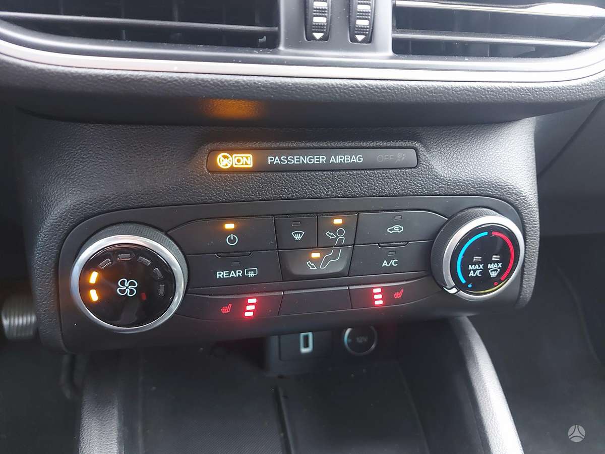 Ford Focus, 1.0 l., hatchback