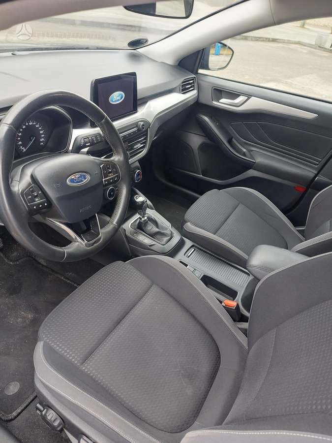 Ford Focus, 1.0 l., Хэтчбек
