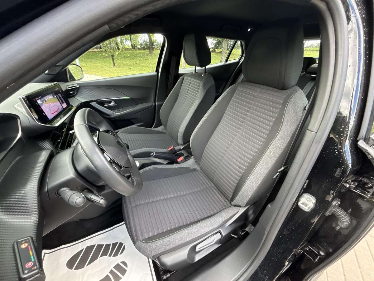 Peugeot 2008 - 11