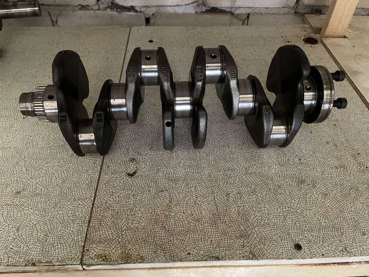 Volkswagen Crafter crankshaft, engine block