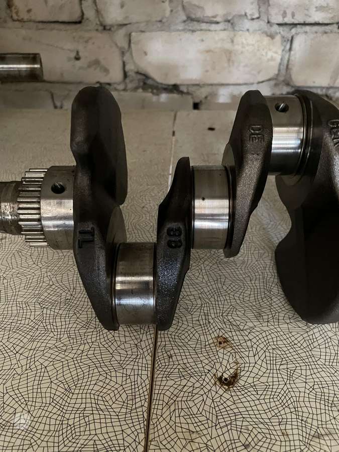 Volkswagen Crafter crankshaft, engine block