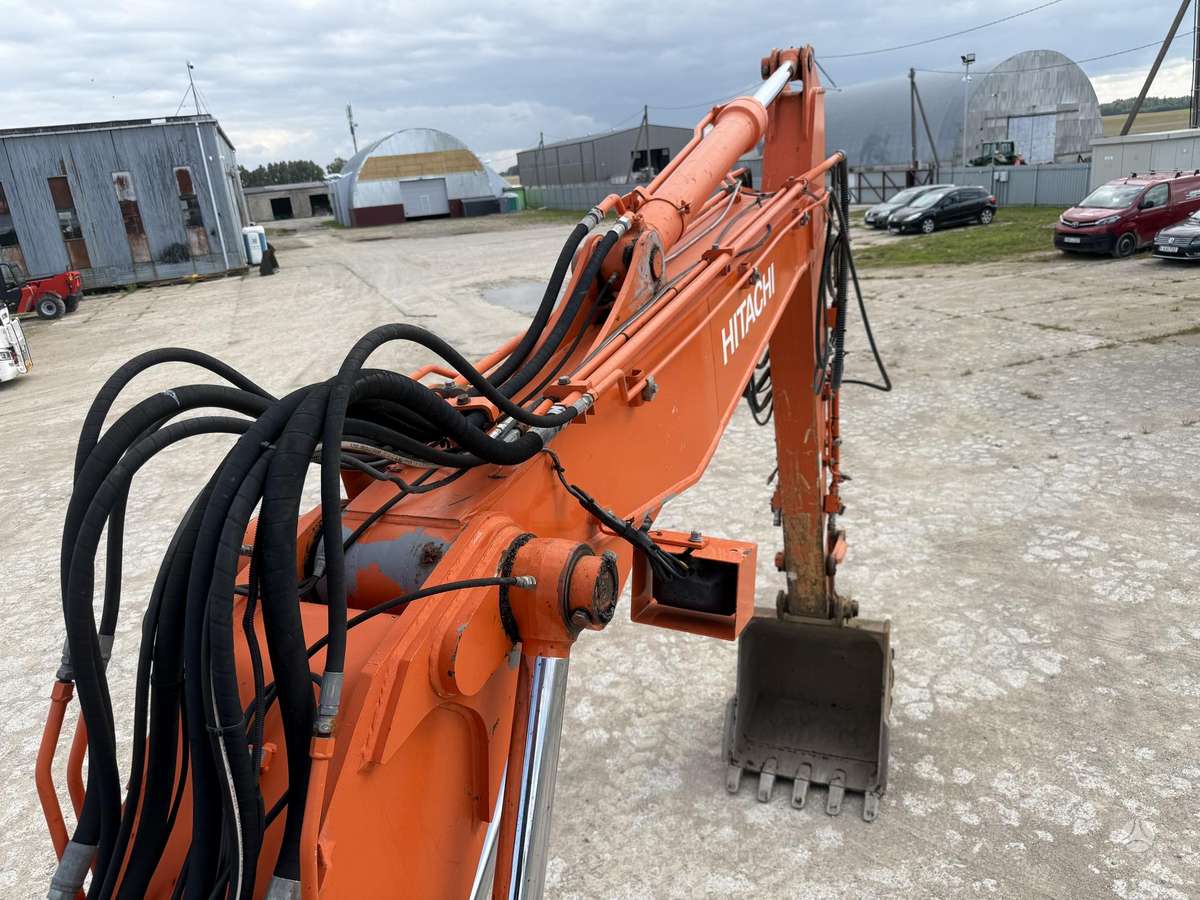 Hitachi ZX 140 W, excavator