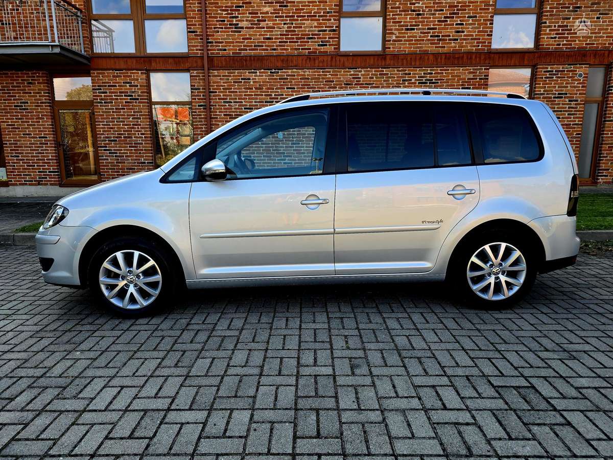 Volkswagen Touran - 4