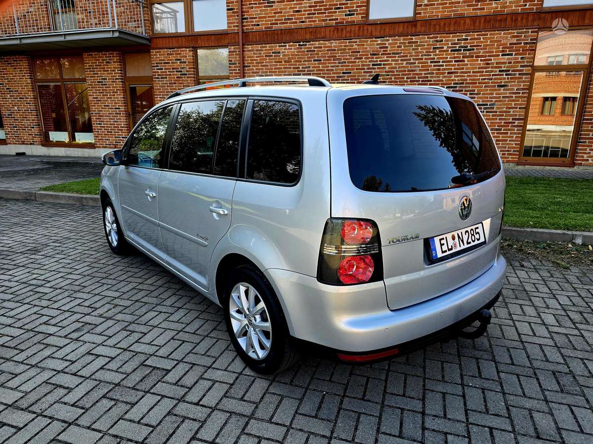 Volkswagen Touran - 6