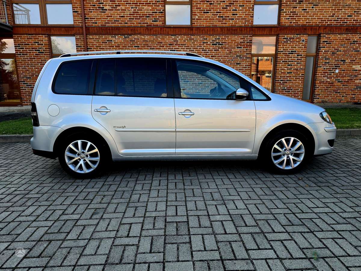 Volkswagen Touran - 5