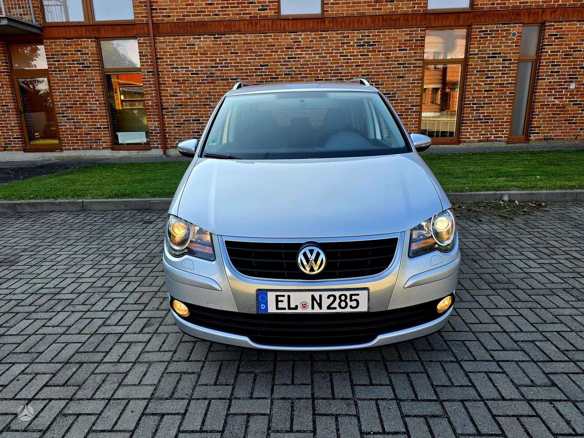 Volkswagen Touran - 3