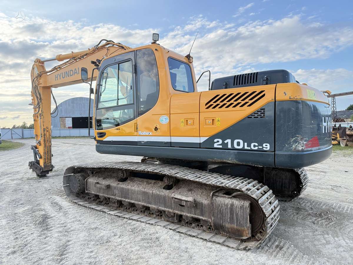 Hyundai Robex 210 LC-9, excavator