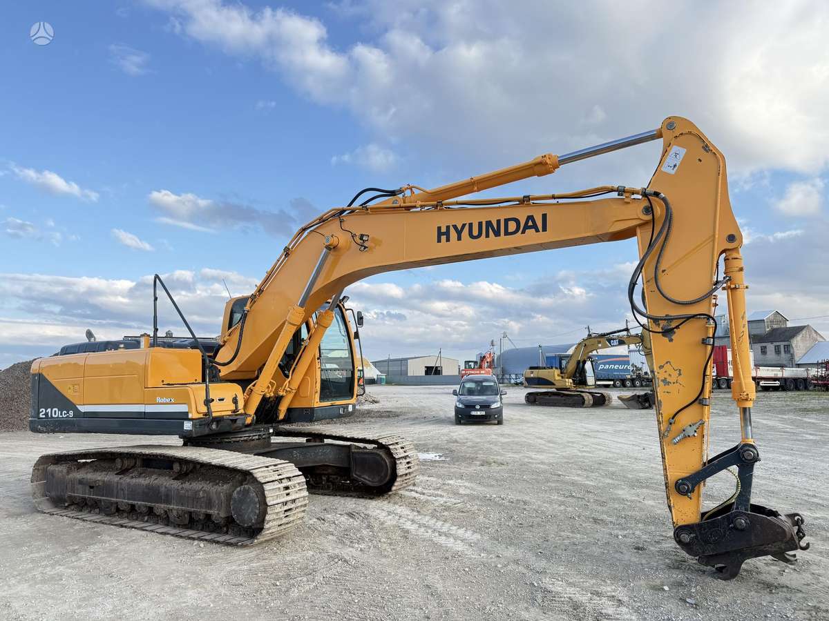 Hyundai Robex 210 LC-9, excavator