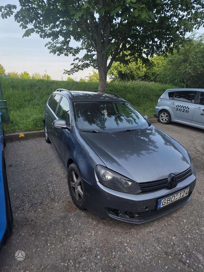 Volkswagen Jetta - 2