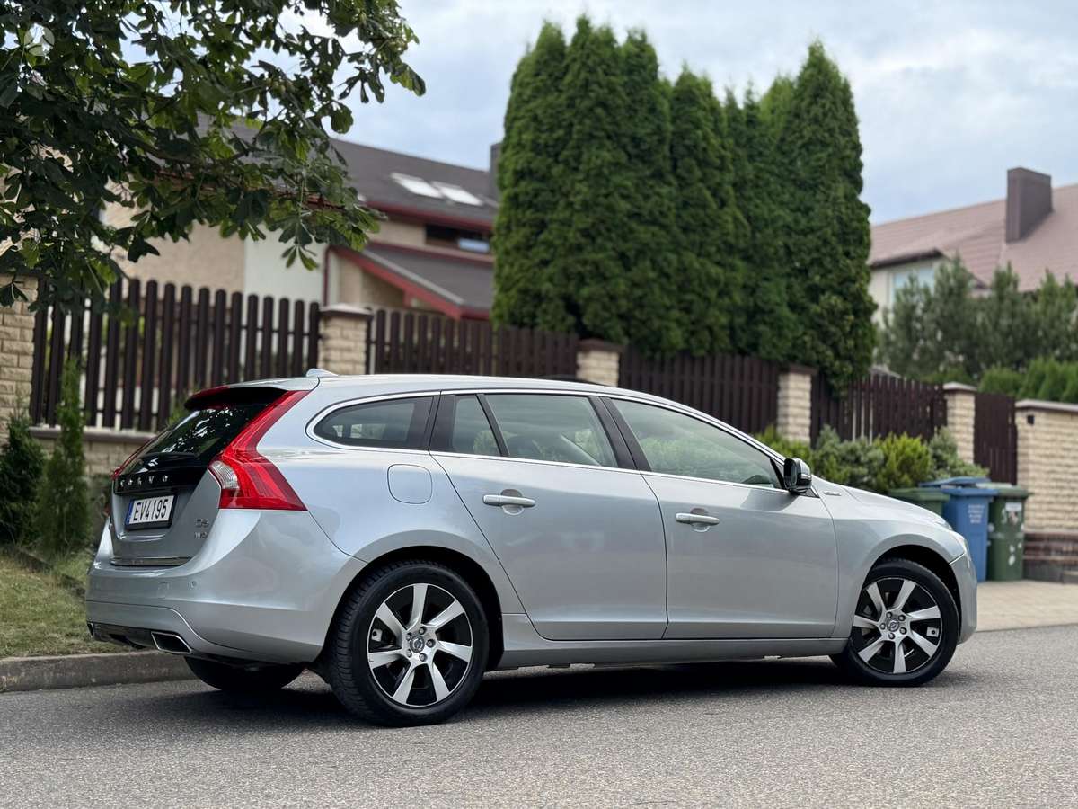 Volvo V60, 2.4 l., Универсал