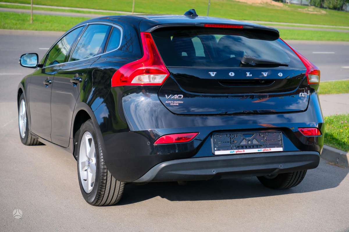 Volvo V40, 1.6 l., Хэтчбек