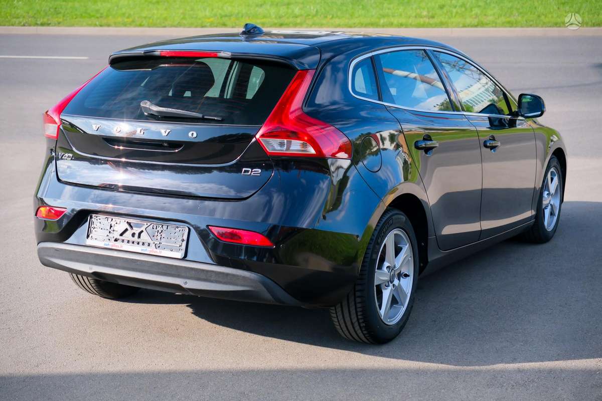Volvo V40, 1.6 l., Хэтчбек