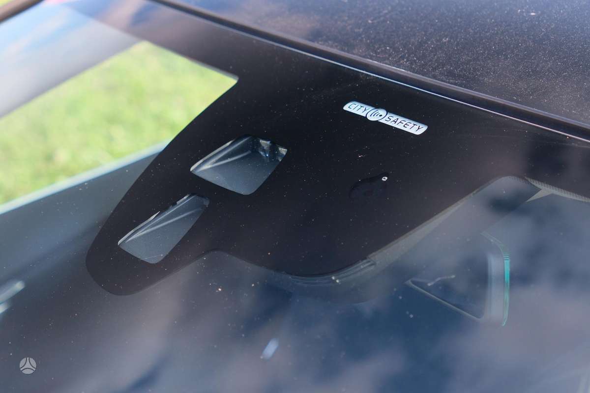 Volvo V40, 1.6 l., Хэтчбек