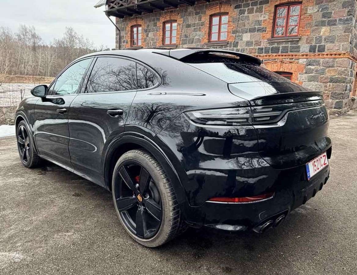 Porsche Cayenne Coupe - 3