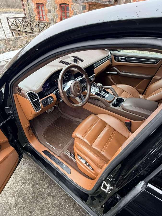 Porsche Cayenne Coupe - 11