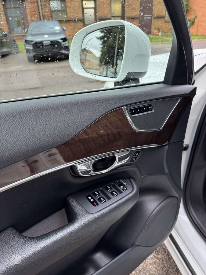 Volvo XC90 - 7