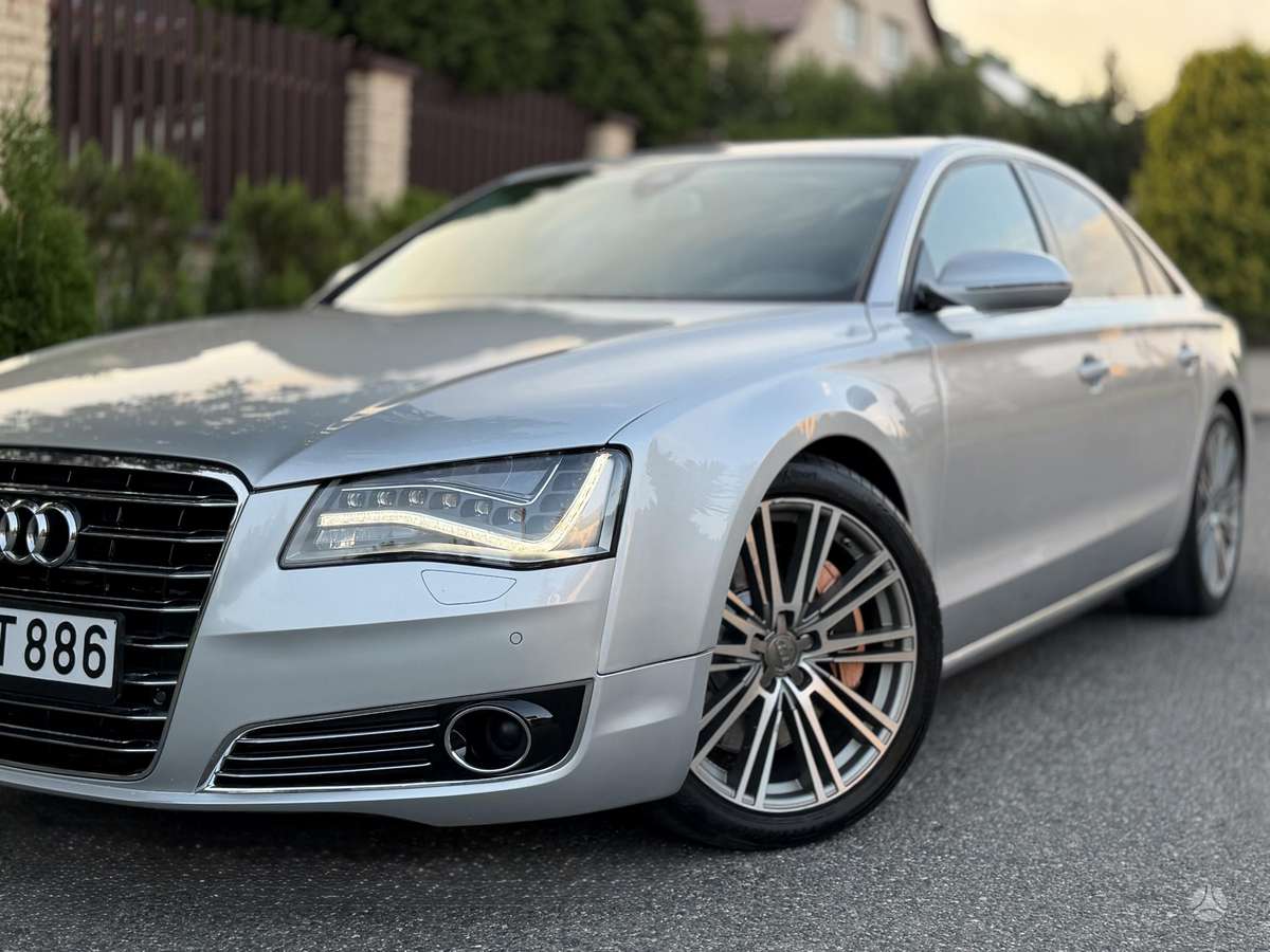 Audi A8, 4.1 l., Седан