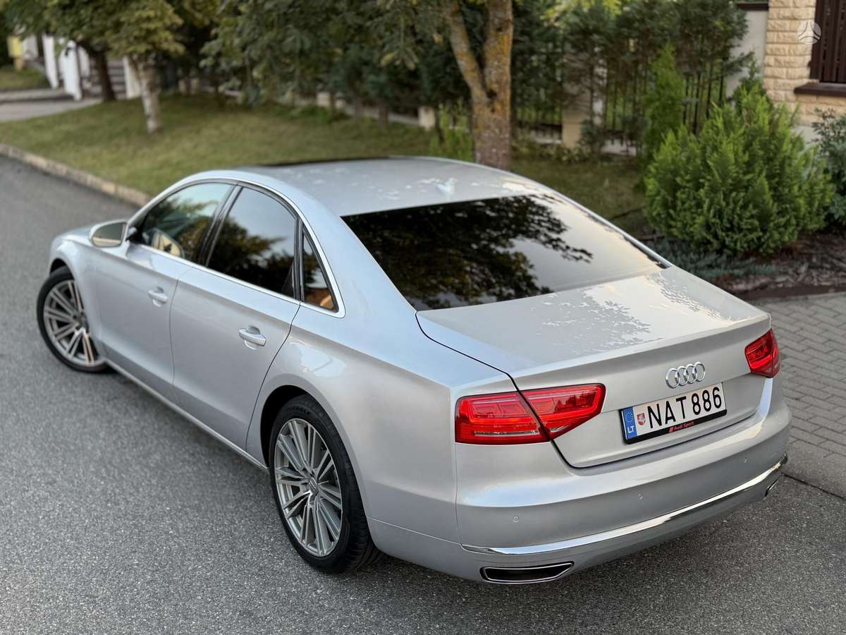 Audi A8, 4.1 l., Седан