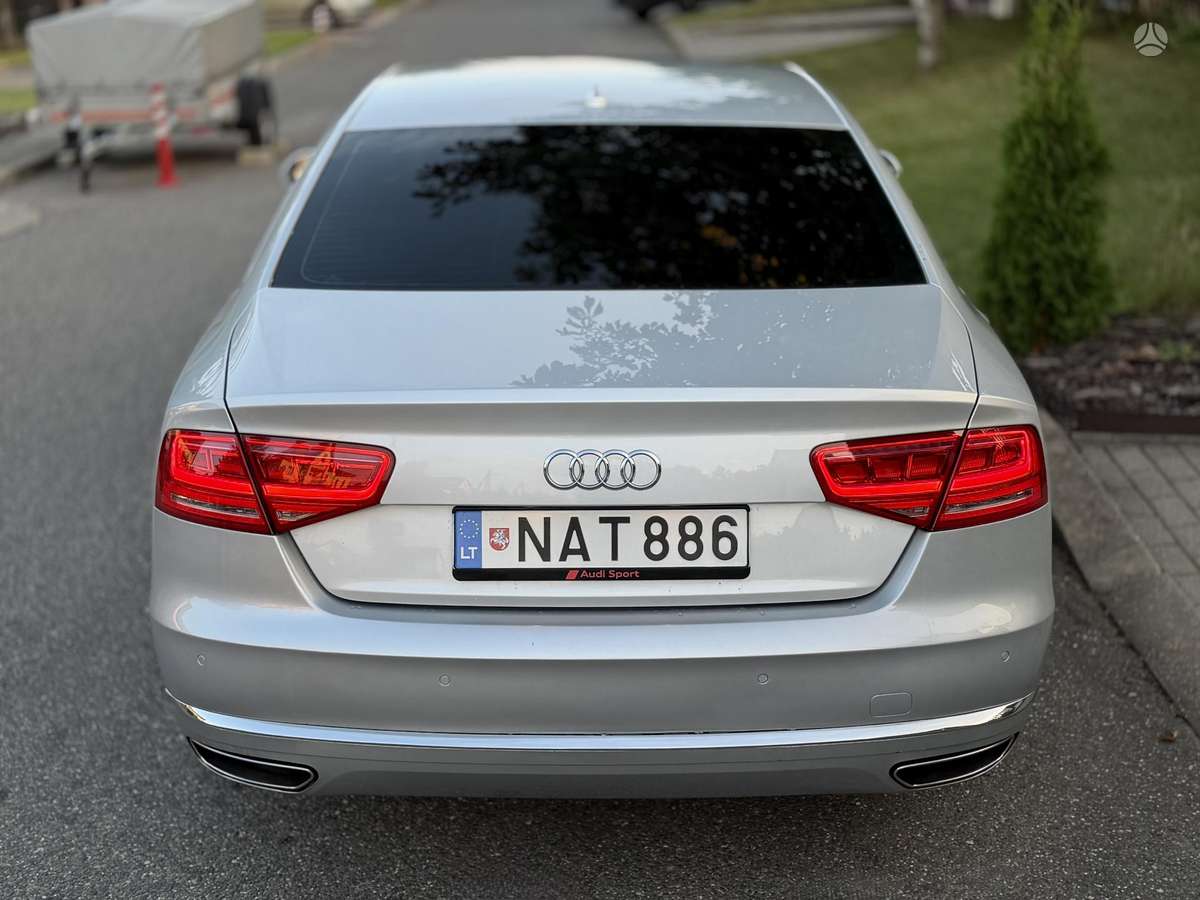 Audi A8, 4.1 l., Седан