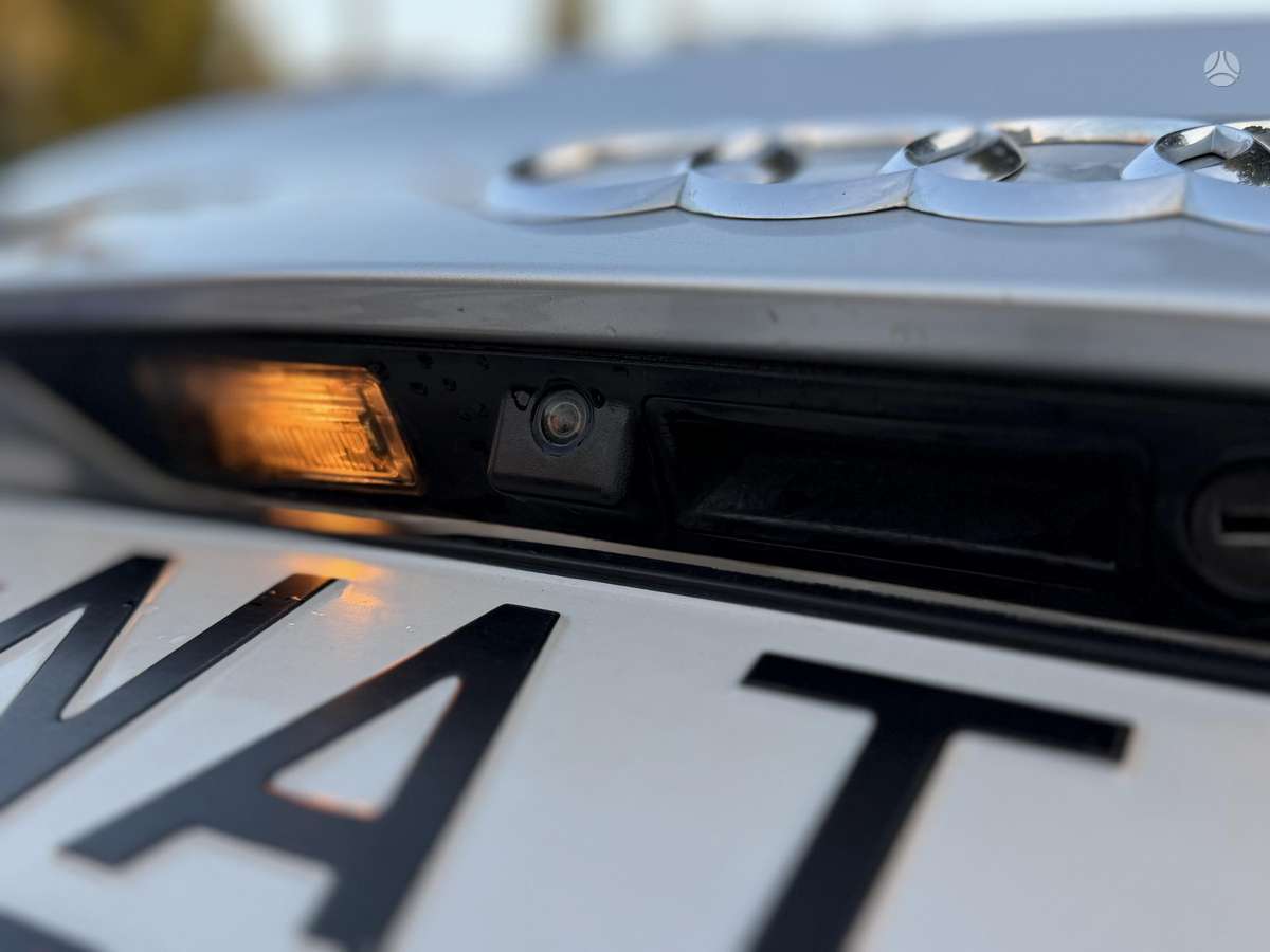 Audi A8, 4.1 l., Седан