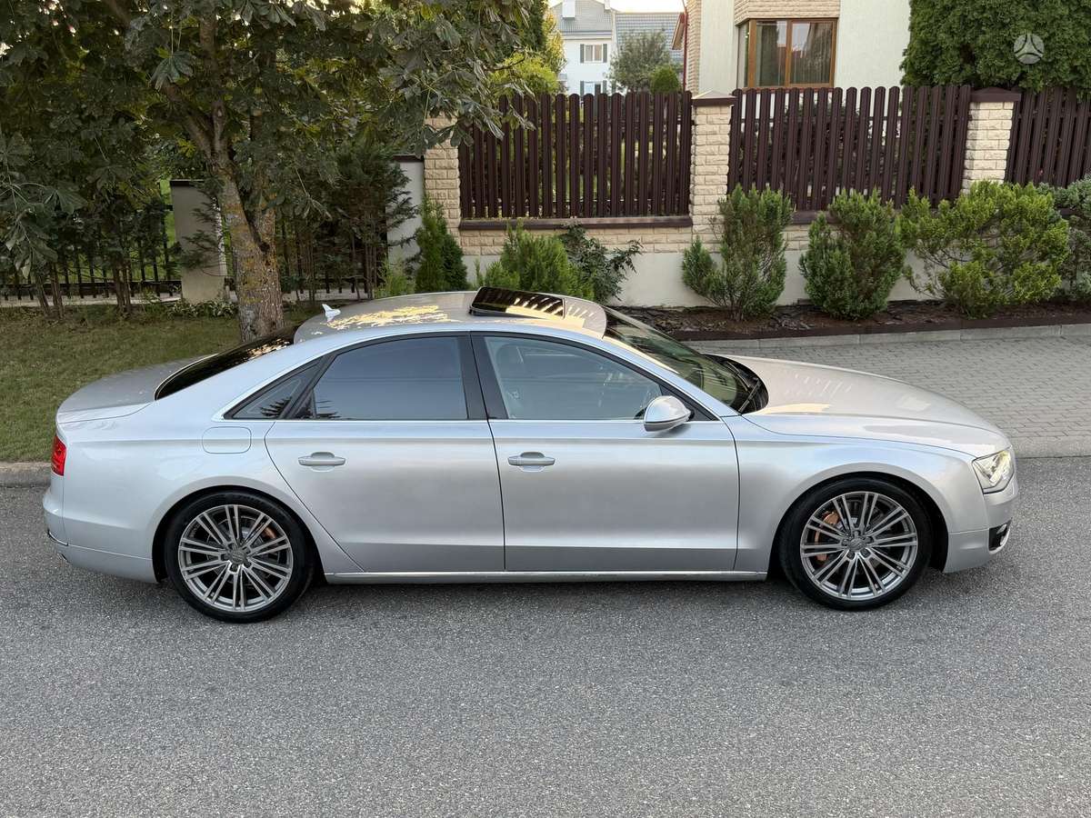 Audi A8, 4.1 l., Седан