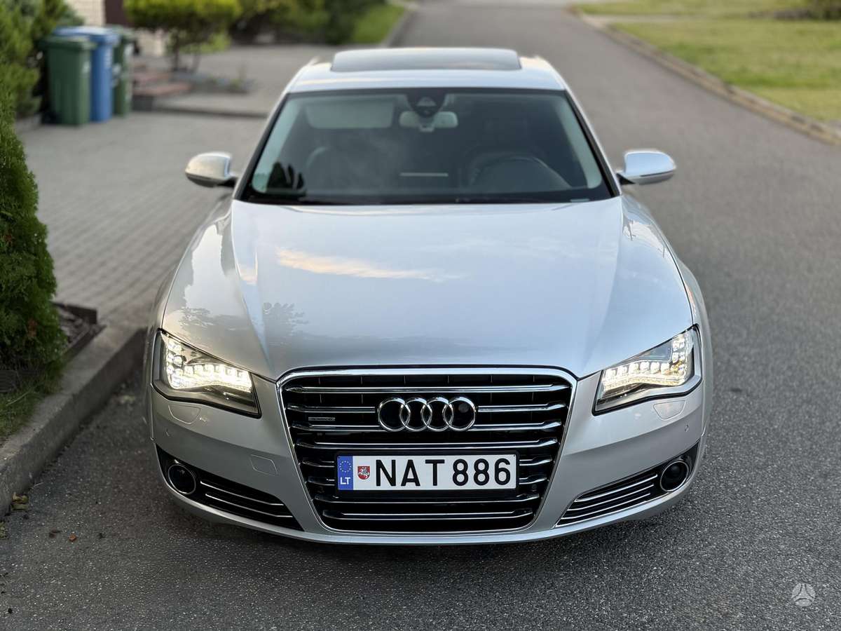 Audi A8, 4.1 l., Седан