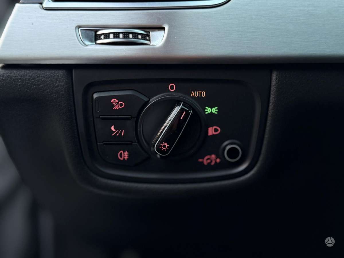 Audi A8, 4.1 l., Седан
