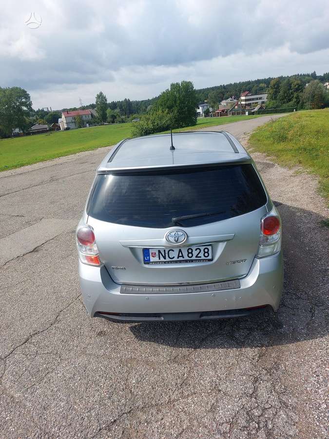 Toyota Verso - 5