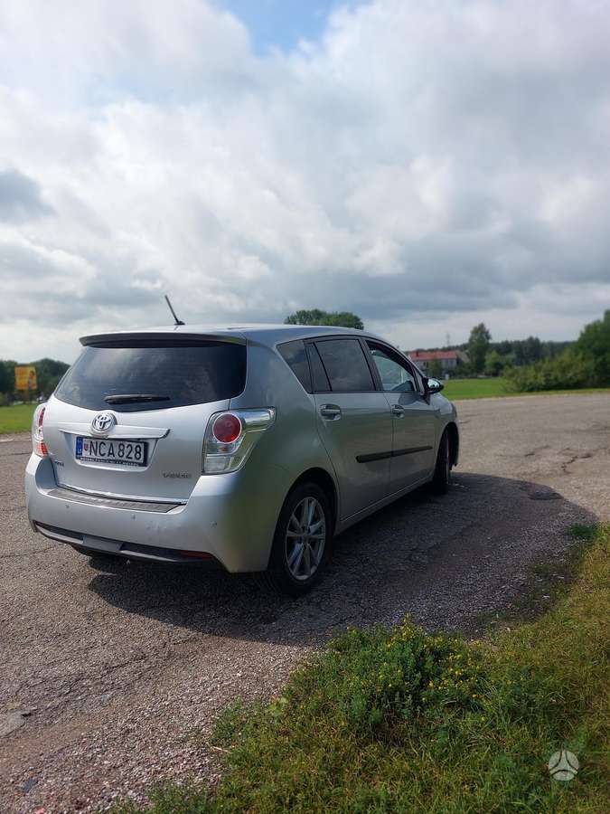 Toyota Verso - 8