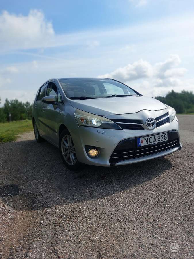 Toyota Verso - 4