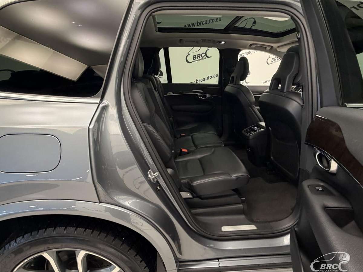 Volvo XC90 - 11