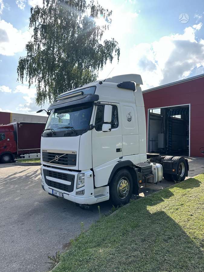 Volvo FH 420, double sleeper