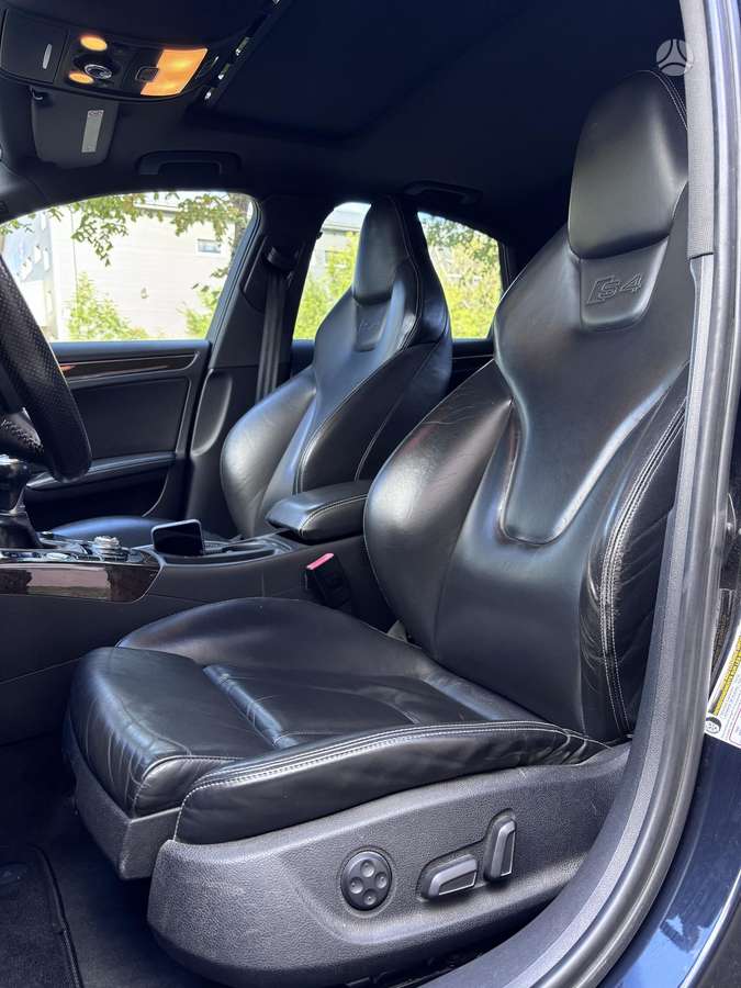 Audi S4, 3.0 l., Седан