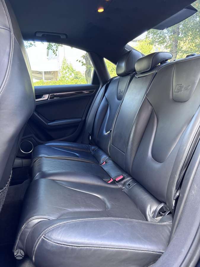 Audi S4, 3.0 l., Седан