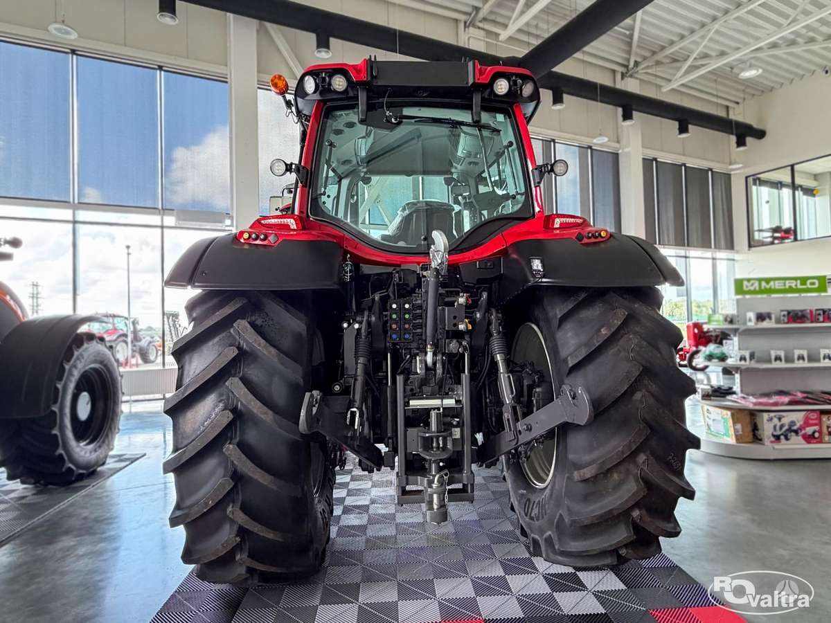 Valtra N155A, traktoriai
