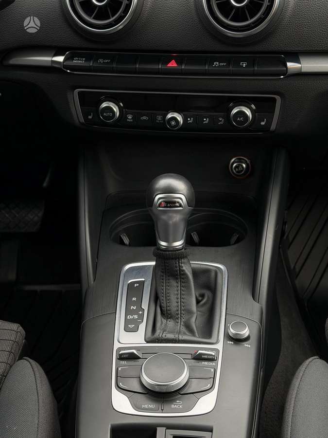 Audi A3, 2.0 l., Седан