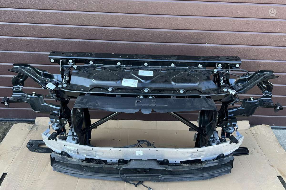 BMW X7 kėbulo dalys