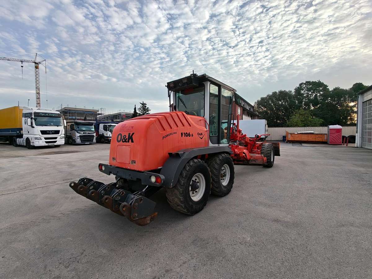 O&K F106.6, грейдеры