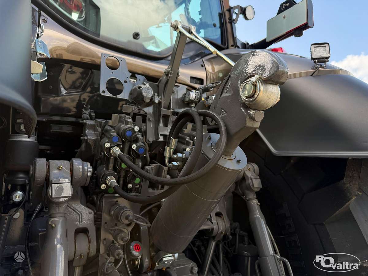 Valtra S416, tractors